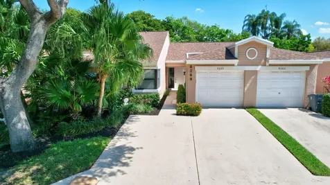 8269 Springtree Road Boca Raton FL 33496