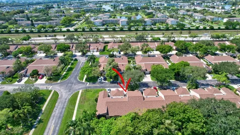 8269 Springtree Road Boca Raton FL 33496