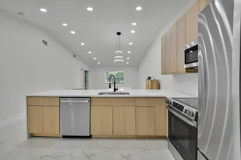 8269 Springtree Road Boca Raton FL 33496