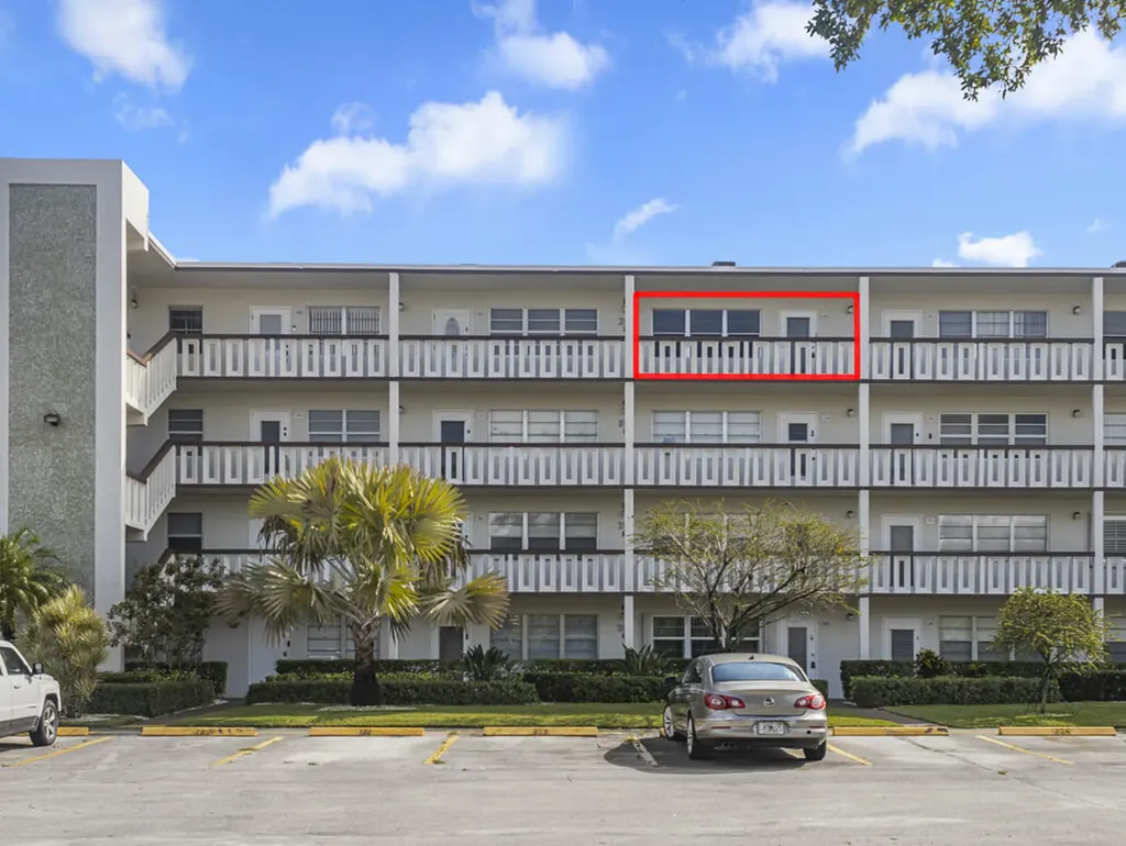 424 Southampton B West Palm Beach FL 33417