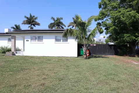360 Kismet Avenue Pahokee FL 33476