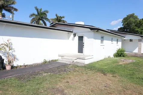 360 Kismet Avenue Pahokee FL 33476