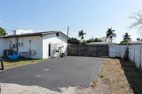 360 Kismet Avenue Pahokee FL 33476