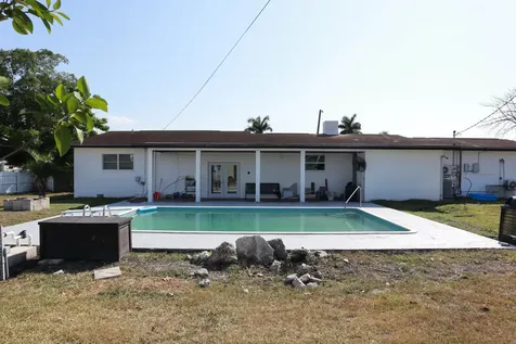 360 Kismet Avenue Pahokee FL 33476