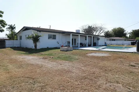 360 Kismet Avenue Pahokee FL 33476