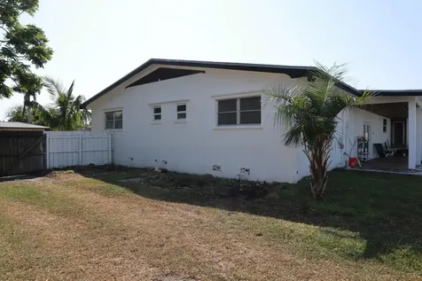 360 Kismet Avenue Pahokee FL 33476