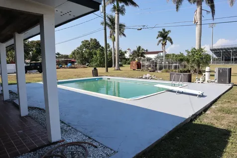 360 Kismet Avenue Pahokee FL 33476