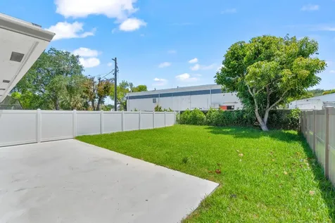 4498 NW 2nd Avenue Boca Raton FL 33431