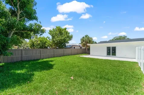 4498 NW 2nd Avenue Boca Raton FL 33431