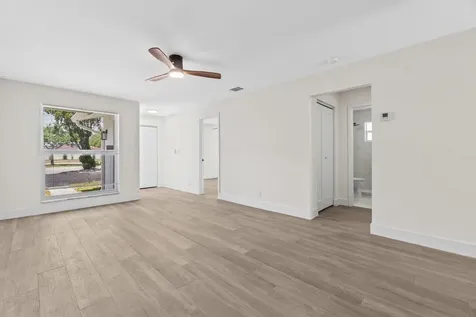 4498 NW 2nd Avenue Boca Raton FL 33431