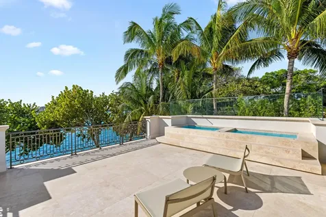 1350 N Lake Way Palm Beach FL 33480