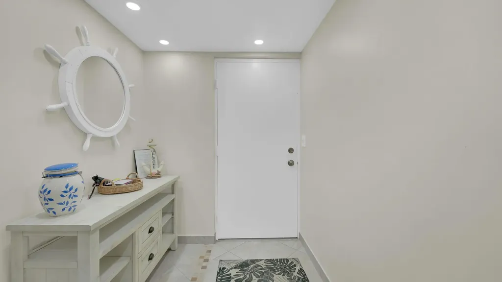 450 Egret Circle Delray Beach FL 33444