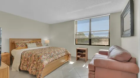 450 Egret Circle Delray Beach FL 33444