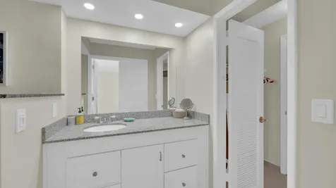 450 Egret Circle Delray Beach FL 33444