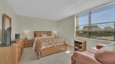 450 Egret Circle Delray Beach FL 33444