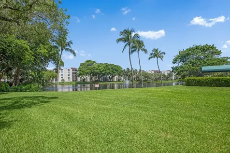 450 Egret Circle Delray Beach FL 33444