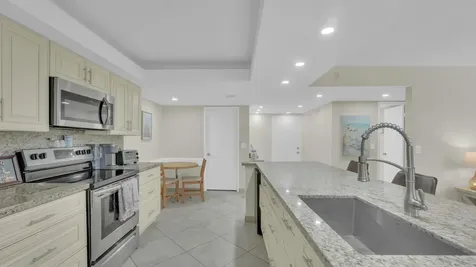 450 Egret Circle Delray Beach FL 33444
