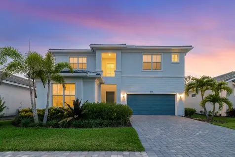 211 Se Calmo Circle Port Saint Lucie FL 34984