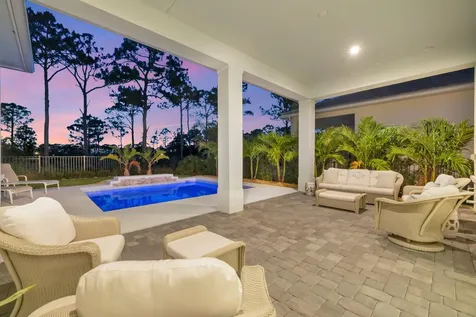 211 Se Calmo Circle Port Saint Lucie FL 34984