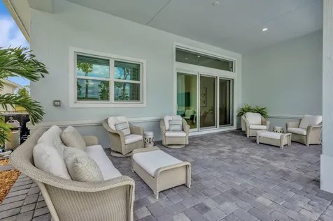 211 Se Calmo Circle Port Saint Lucie FL 34984
