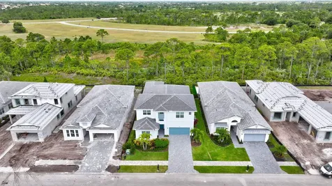 211 Se Calmo Circle Port Saint Lucie FL 34984