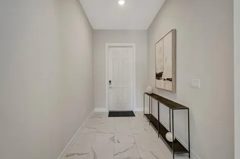 211 Se Calmo Circle Port Saint Lucie FL 34984