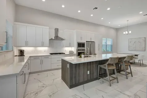 211 Se Calmo Circle Port Saint Lucie FL 34984