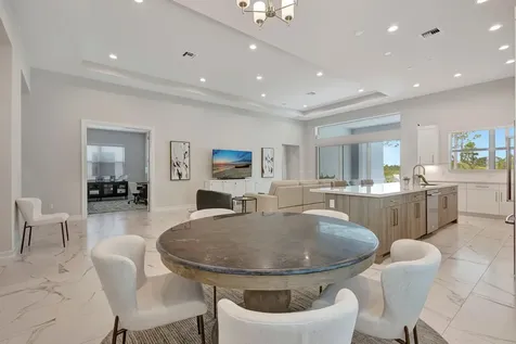 211 Se Calmo Circle Port Saint Lucie FL 34984
