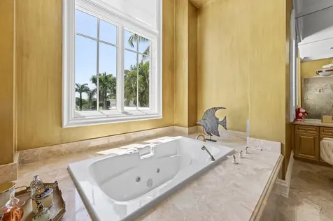 319 Mizner Lake Estates Drive Boca Raton FL 33432