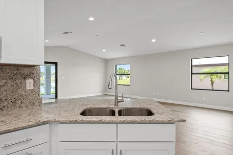 73 Las Casitas Court Fort Pierce FL 34951