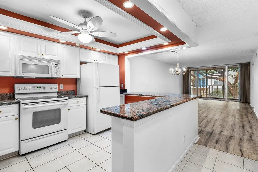 2008 S Federal Highway Boynton Beach FL 33435