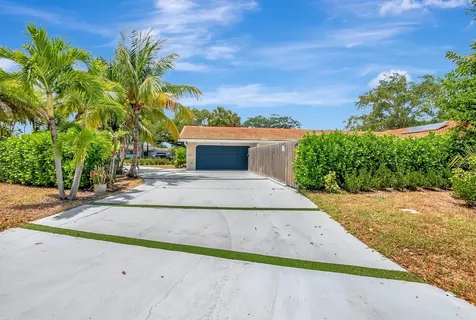 701 Nw 8th Avenue Boca Raton FL 33486