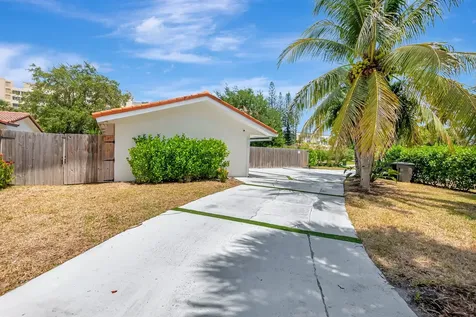 701 Nw 8th Avenue Boca Raton FL 33486