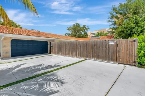 701 Nw 8th Avenue Boca Raton FL 33486