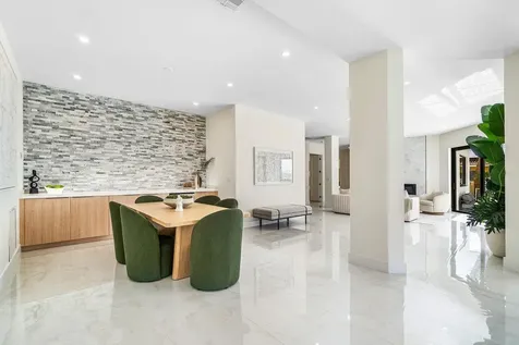 872 Glouchester Street Boca Raton FL 33487