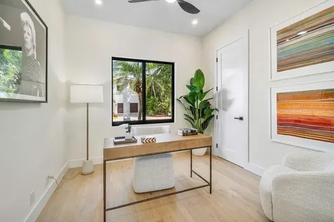 872 Glouchester Street Boca Raton FL 33487