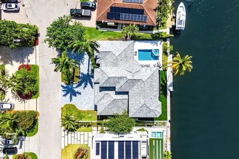 872 Glouchester Street Boca Raton FL 33487