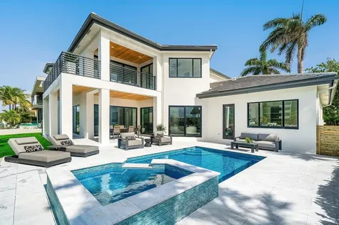 872 Glouchester Street Boca Raton FL 33487