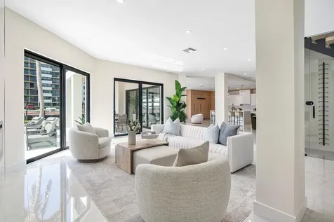 872 Glouchester Street Boca Raton FL 33487