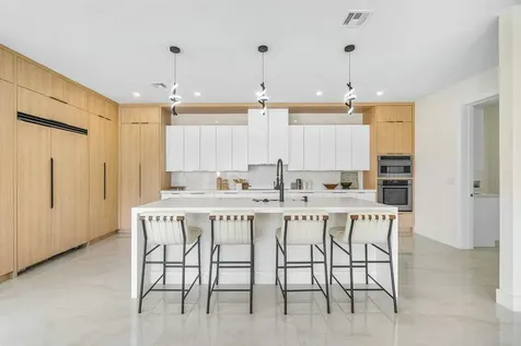 872 Glouchester Street Boca Raton FL 33487