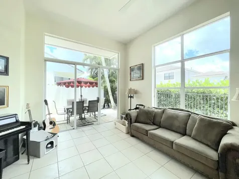 6616 Nw 43rd Terrace Boca Raton FL 33496