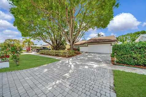 9152 Affirmed Lane Boca Raton FL 33496
