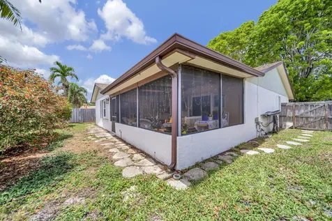 9152 Affirmed Lane Boca Raton FL 33496