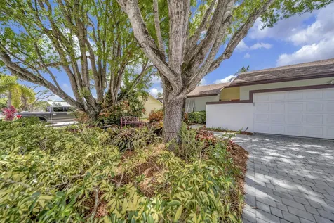 9152 Affirmed Lane Boca Raton FL 33496