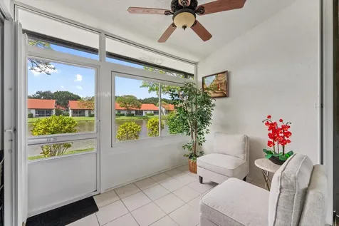 8237 Via Di Veneto Boca Raton FL 33496