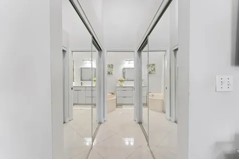 8237 Via Di Veneto Boca Raton FL 33496