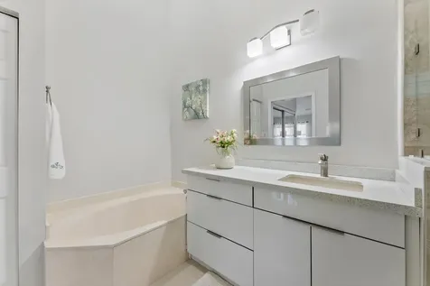 8237 Via Di Veneto Boca Raton FL 33496
