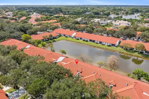 8237 Via Di Veneto Boca Raton FL 33496