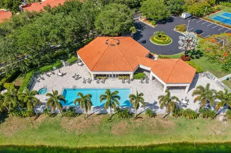 8237 Via Di Veneto Boca Raton FL 33496