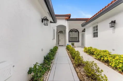 8237 Via Di Veneto Boca Raton FL 33496